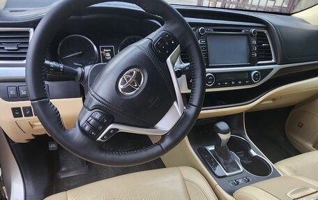 Toyota Highlander III, 2014 год, 2 900 000 рублей, 9 фотография