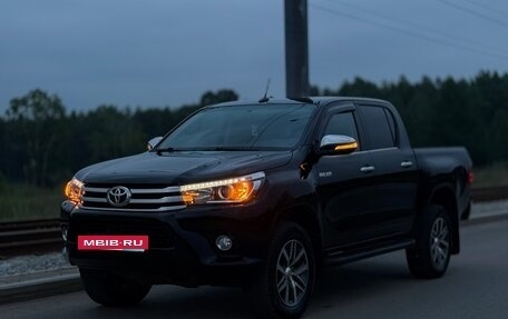 Toyota Hilux VIII, 2017 год, 2 800 000 рублей, 7 фотография