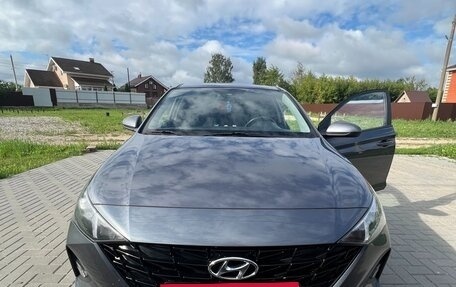Hyundai Solaris II рестайлинг, 2021 год, 1 720 000 рублей, 2 фотография