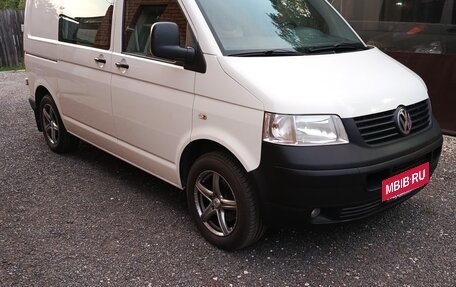 Volkswagen Transporter T5 рестайлинг, 2008 год, 1 480 000 рублей, 2 фотография