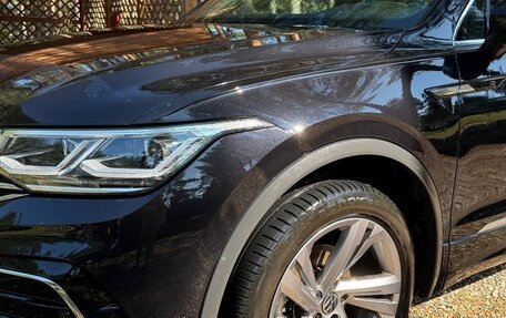 Volkswagen Tiguan II, 2022 год, 3 550 000 рублей, 2 фотография