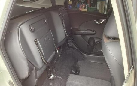 Honda Fit Shuttle I рестайлинг, 2012 год, 905 000 рублей, 34 фотография