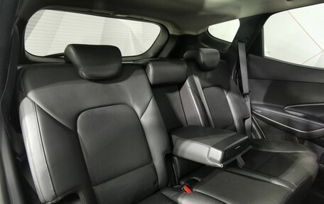 Hyundai Santa Fe III рестайлинг, 2017 год, 1 745 000 рублей, 13 фотография