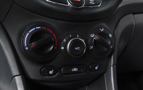 Hyundai Solaris II рестайлинг, 2013 год, 925 000 рублей, 19 фотография