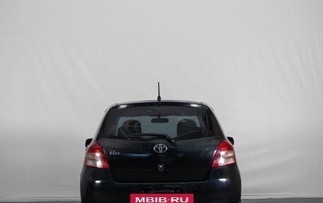 Toyota Vitz, 2005 год, 479 000 рублей, 5 фотография