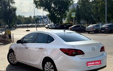Opel Astra J, 2013 год, 440 000 рублей, 4 фотография