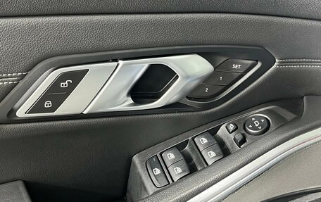 BMW 3 серия, 2019 год, 3 995 000 рублей, 19 фотография