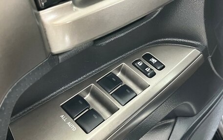 Toyota Land Cruiser 200, 2011 год, 3 553 500 рублей, 24 фотография