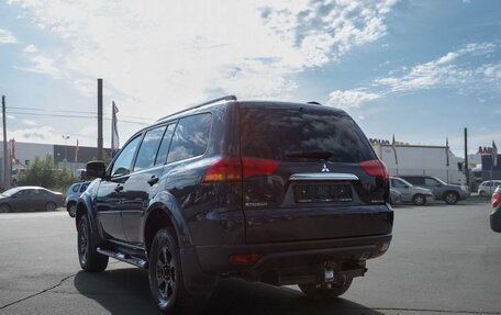 Mitsubishi Pajero Sport II рестайлинг, 2012 год, 1 400 000 рублей, 8 фотография