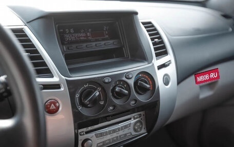 Mitsubishi Pajero Sport II рестайлинг, 2012 год, 1 400 000 рублей, 12 фотография