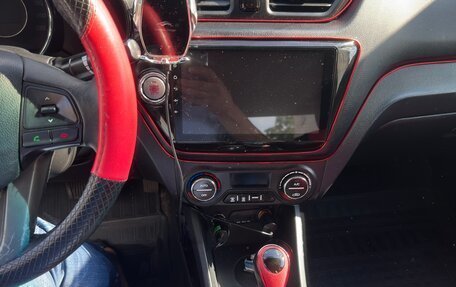 KIA Rio III рестайлинг, 2014 год, 860 000 рублей, 12 фотография