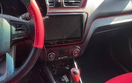 KIA Rio III рестайлинг, 2014 год, 860 000 рублей, 10 фотография