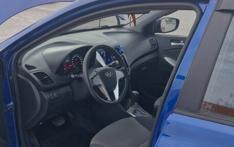 Hyundai Solaris II рестайлинг, 2011 год, 680 000 рублей, 4 фотография