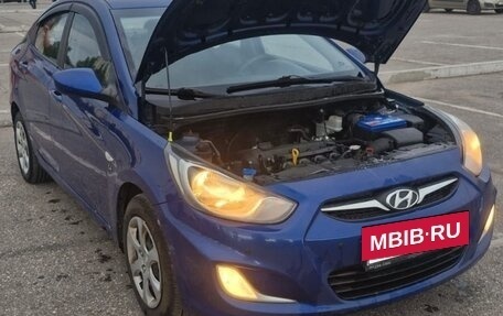 Hyundai Solaris II рестайлинг, 2011 год, 680 000 рублей, 5 фотография