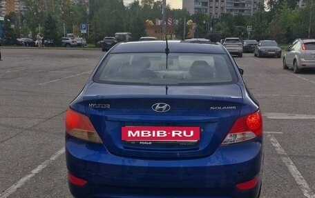 Hyundai Solaris II рестайлинг, 2011 год, 680 000 рублей, 14 фотография