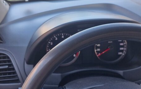 Hyundai Solaris II рестайлинг, 2011 год, 680 000 рублей, 20 фотография