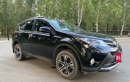 Toyota RAV4, 2014 год, 1 900 000 рублей, 3 фотография