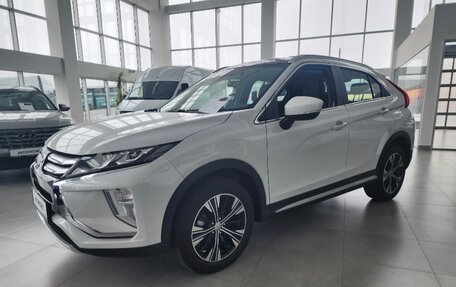 Mitsubishi Eclipse Cross, 2022 год, 2 800 000 рублей, 2 фотография