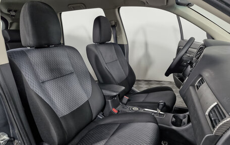 Mitsubishi Outlander III рестайлинг 3, 2014 год, 1 375 000 рублей, 13 фотография