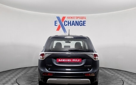 Mitsubishi Outlander III рестайлинг 3, 2014 год, 1 375 000 рублей, 5 фотография