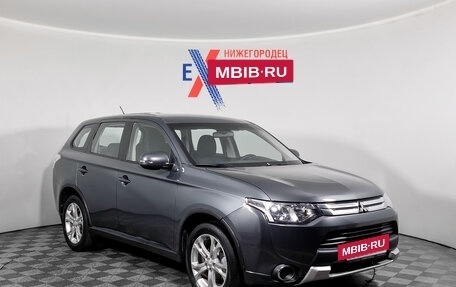 Mitsubishi Outlander III рестайлинг 3, 2014 год, 1 375 000 рублей, 2 фотография