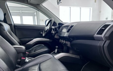 Mitsubishi Outlander III рестайлинг 3, 2010 год, 1 240 000 рублей, 9 фотография