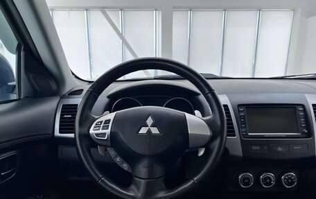 Mitsubishi Outlander III рестайлинг 3, 2010 год, 1 240 000 рублей, 13 фотография
