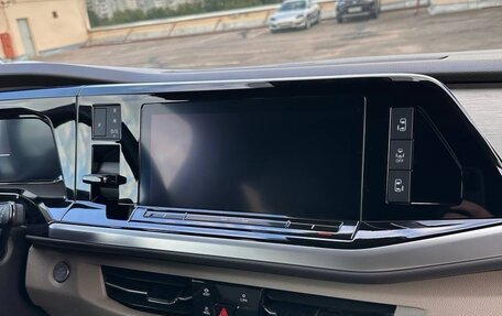 Volkswagen Multivan, 2021 год, 4 900 000 рублей, 12 фотография