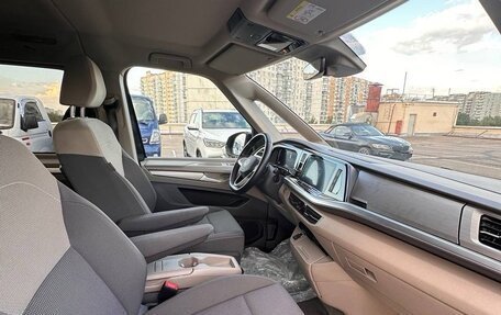 Volkswagen Multivan, 2021 год, 4 900 000 рублей, 9 фотография