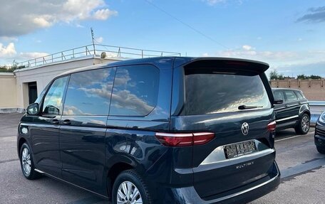 Volkswagen Multivan, 2021 год, 4 900 000 рублей, 7 фотография