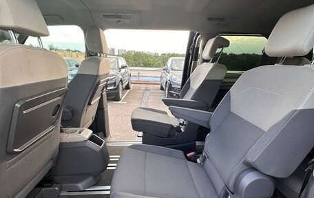 Volkswagen Multivan, 2021 год, 4 900 000 рублей, 15 фотография