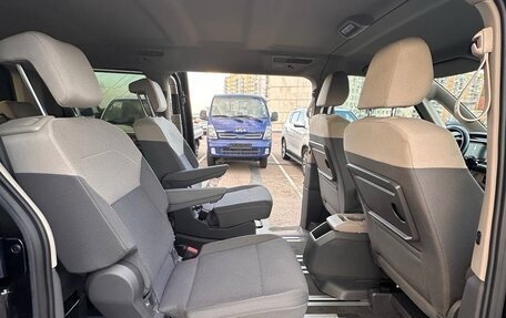 Volkswagen Multivan, 2021 год, 4 900 000 рублей, 14 фотография