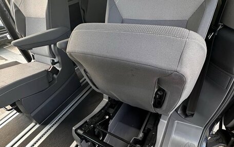 Volkswagen Multivan, 2021 год, 4 900 000 рублей, 17 фотография