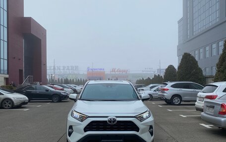 Toyota RAV4, 2024 год, 2 700 000 рублей, 3 фотография