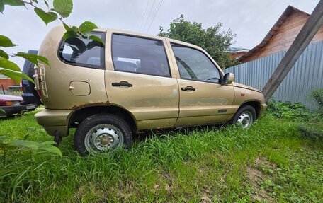 Chevrolet Niva I рестайлинг, 2004 год, 150 000 рублей, 8 фотография