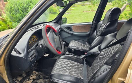 Chevrolet Niva I рестайлинг, 2004 год, 150 000 рублей, 11 фотография