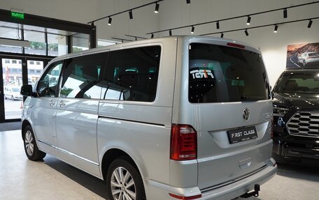 Volkswagen Multivan T6 рестайлинг, 2018 год, 4 100 000 рублей, 4 фотография
