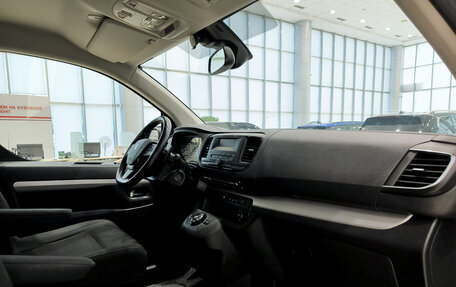 Peugeot Traveller I, 2022 год, 2 899 000 рублей, 13 фотография