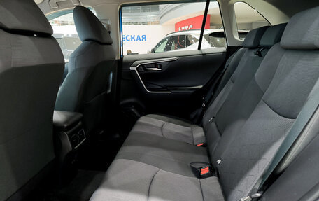 Toyota RAV4, 2019 год, 3 250 000 рублей, 16 фотография