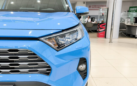 Toyota RAV4, 2019 год, 3 250 000 рублей, 21 фотография