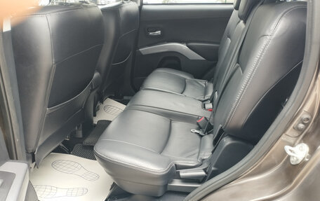 Mitsubishi Outlander III рестайлинг 3, 2011 год, 1 240 000 рублей, 13 фотография