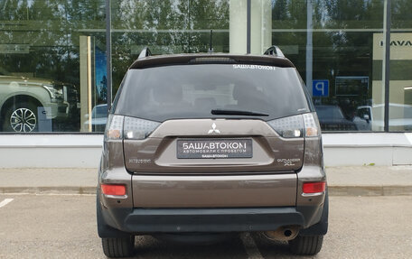 Mitsubishi Outlander III рестайлинг 3, 2011 год, 1 240 000 рублей, 5 фотография
