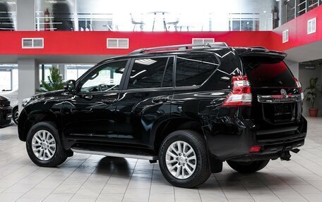 Toyota Land Cruiser Prado 150 рестайлинг 2, 2014 год, 2 999 000 рублей, 4 фотография