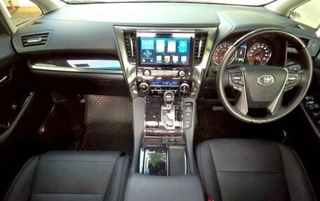 Toyota Vellfire II, 2022 год, 3 500 000 рублей, 7 фотография