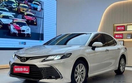 Toyota Camry, 2022 год, 2 345 000 рублей, 1 фотография