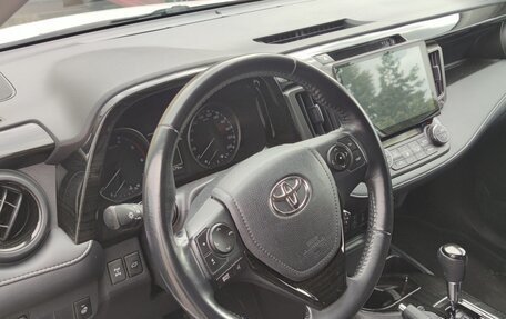 Toyota RAV4, 2019 год, 2 820 000 рублей, 9 фотография
