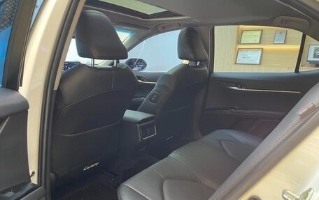 Toyota Camry, 2022 год, 2 345 000 рублей, 5 фотография