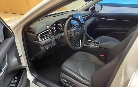 Toyota Camry, 2022 год, 2 345 000 рублей, 6 фотография