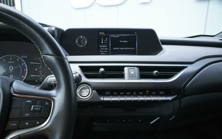 Lexus UX I, 2021 год, 3 869 000 рублей, 16 фотография