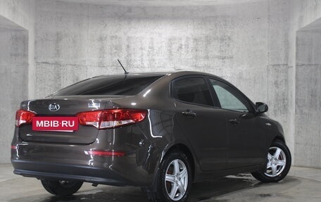 KIA Rio III рестайлинг, 2015 год, 975 000 рублей, 10 фотография